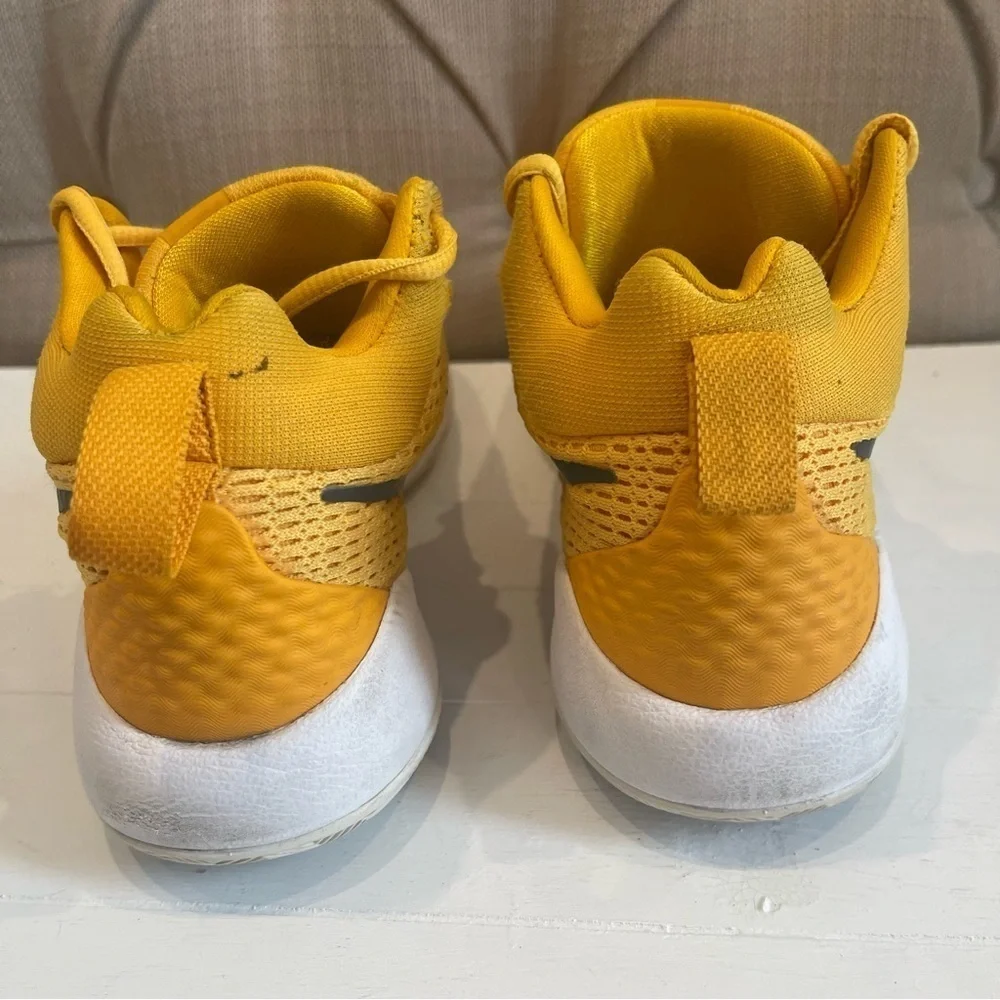 NIKE ZOOM REV TB Gold Orange Yellow Kids size 4.5